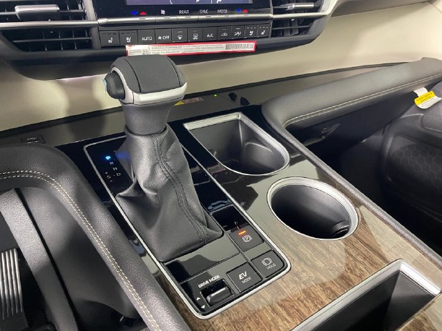 New 2026 Toyota Sienna Limited AWD/4WD image 6
