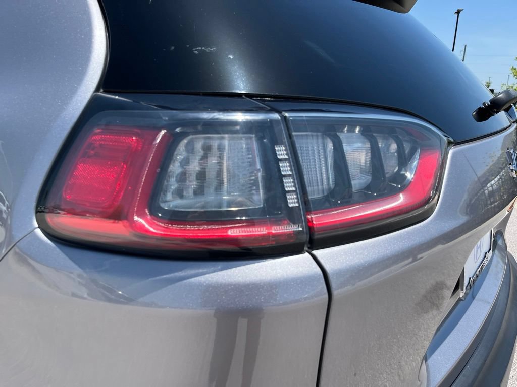 Used 2019 Jeep Cherokee Latitude Plus FWD image 7