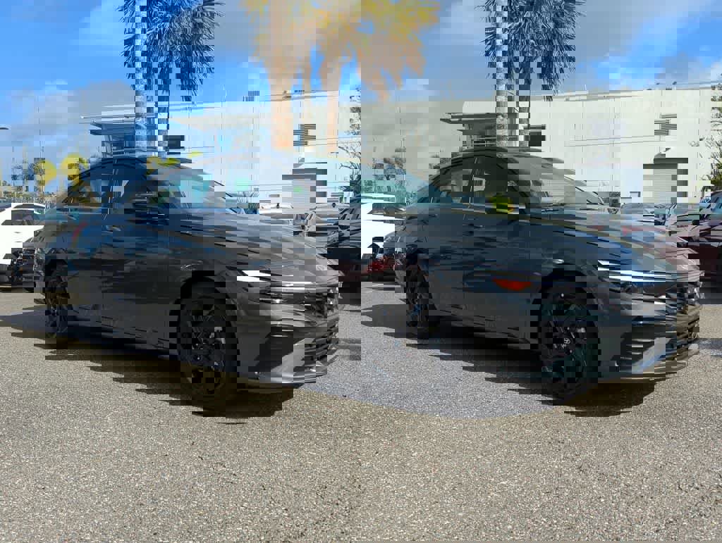 New 2026 Hyundai Elantra SEL Sport Premium FWD image 9