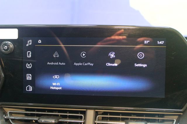Certified 2025 Chevrolet Trax RS w/ Sunroof Package image 23