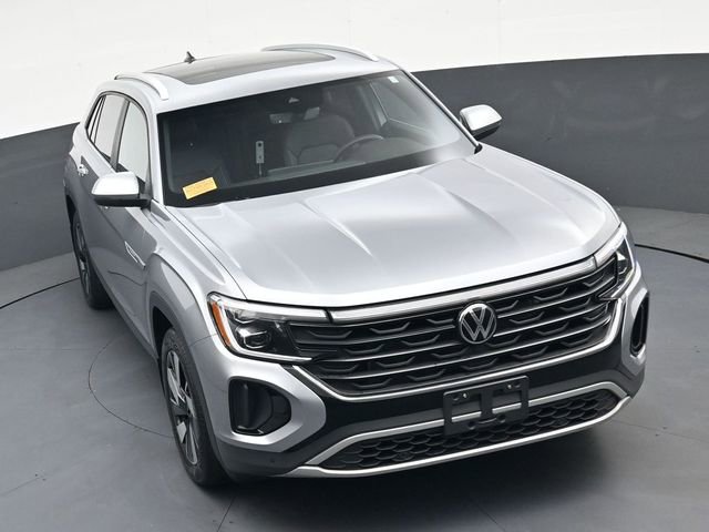 Used 2024 Volkswagen Atlas Cross Sport SE image 31