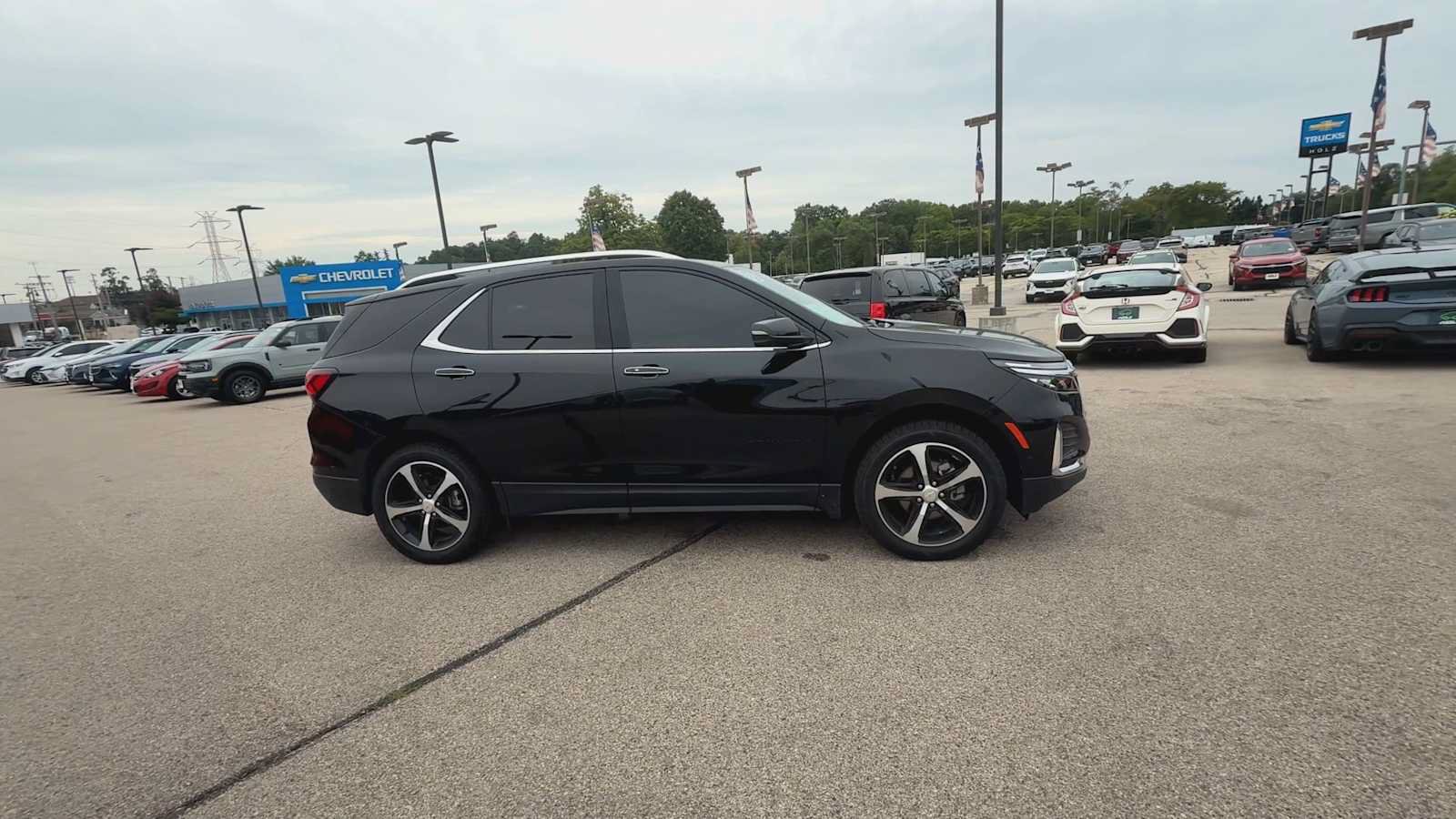 Certified 2023 Chevrolet Equinox Premier AWD/4WD image 9