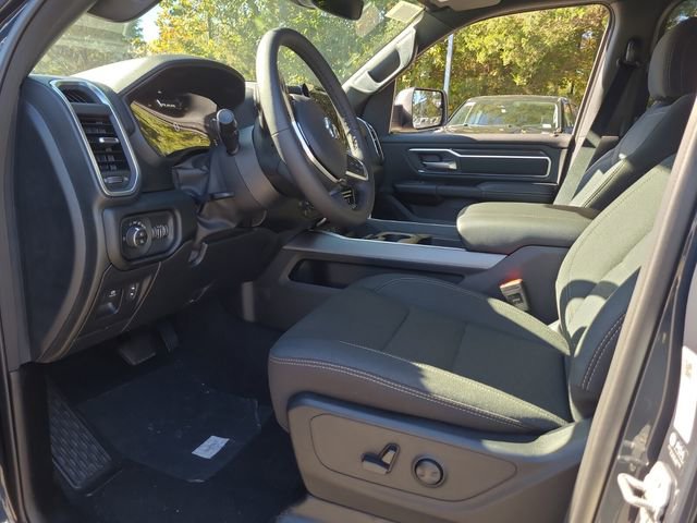 New 2026 RAM 1500 4x4 Crew Cab image 6