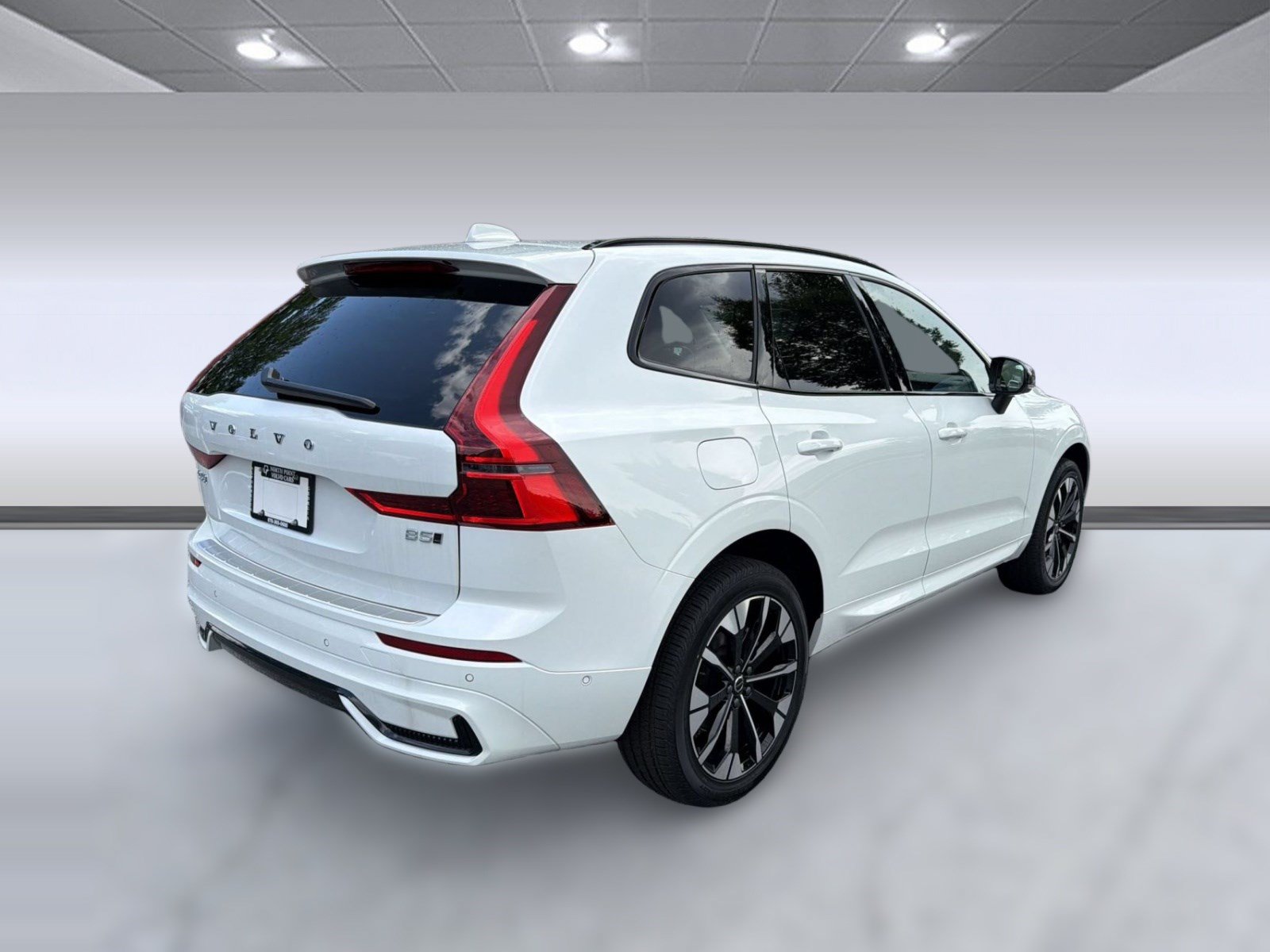 New 2026 Volvo XC60 B5 Ultra w/ Climate Package AWD/4WD image 9