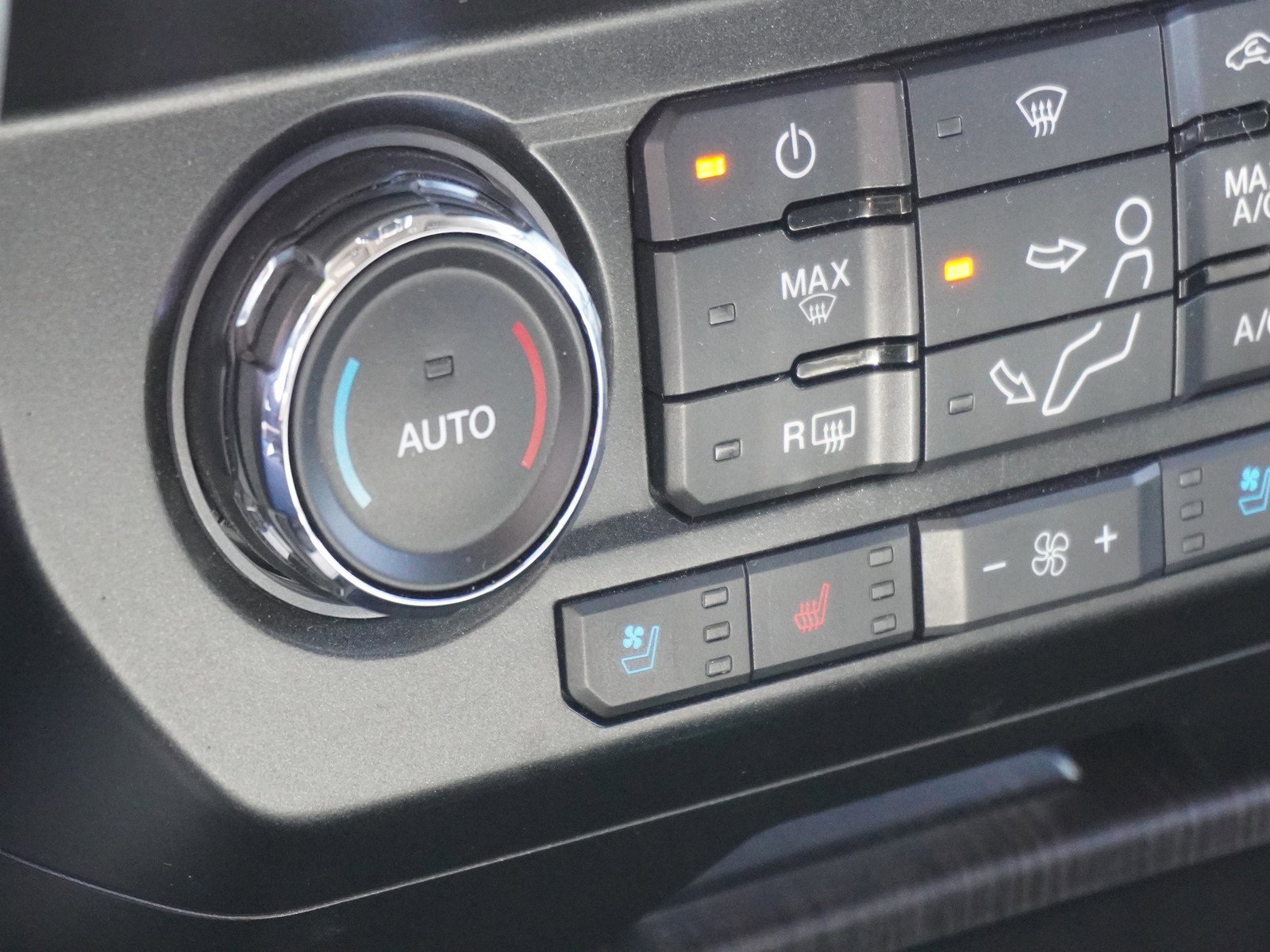 Used 2021 Ford F250 Lariat w/ Tremor Off-Road Package image 26