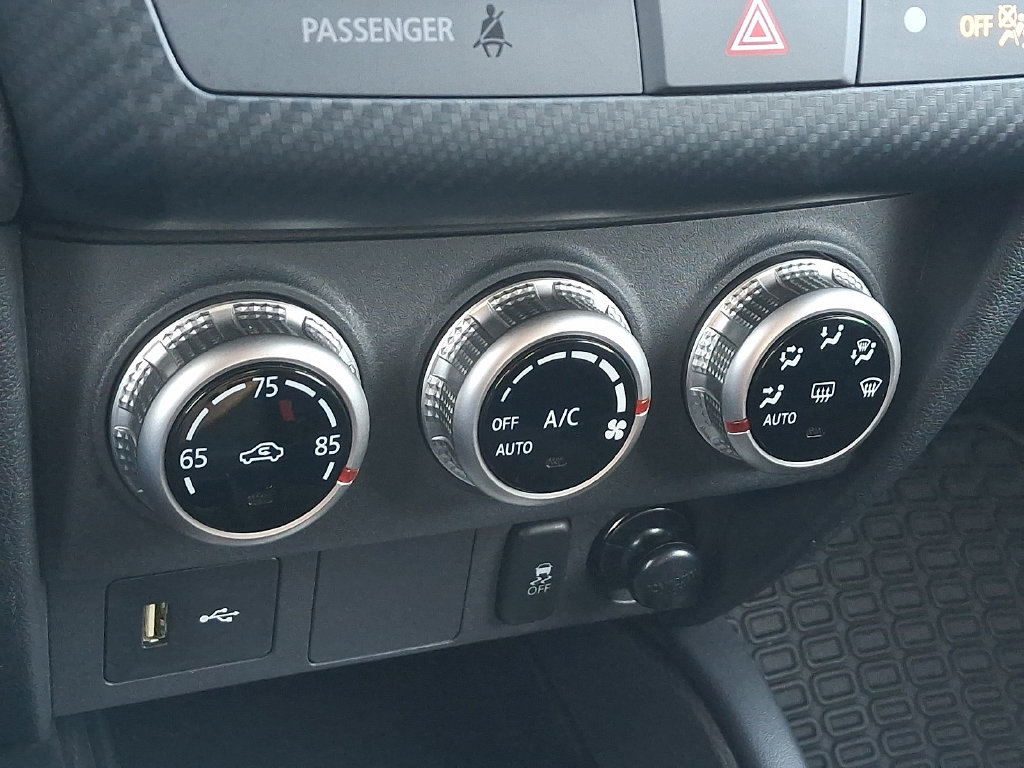 Used 2021 Mitsubishi Outlander Sport ES FWD image 16