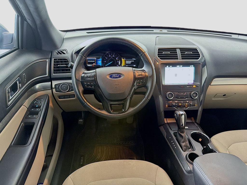 Used 2018 Ford Explorer XLT w/ Equipment Group 201A image 23