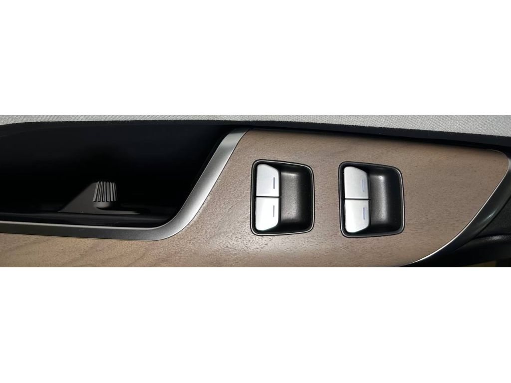 Used 2026 Lucid Gravity Grand Touring AWD/4WD image 37