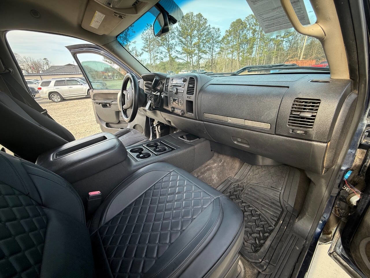 Used 2012 Chevrolet Silverado 2500 LT w/ Interior Plus Package image 17