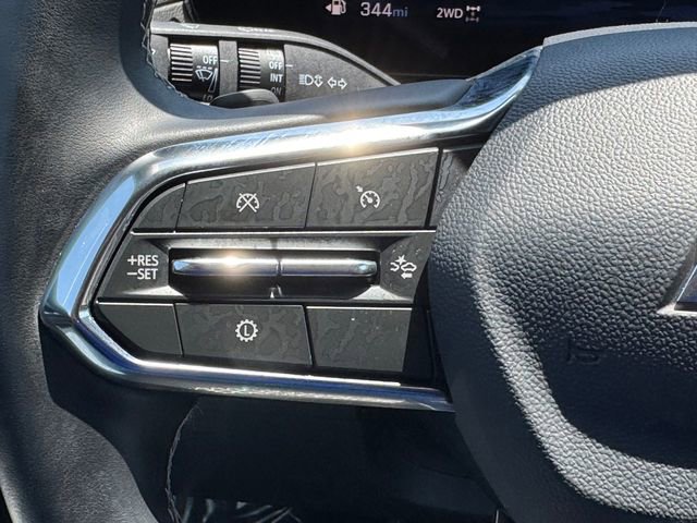 Certified 2025 Chevrolet Traverse LT AWD/4WD image 21