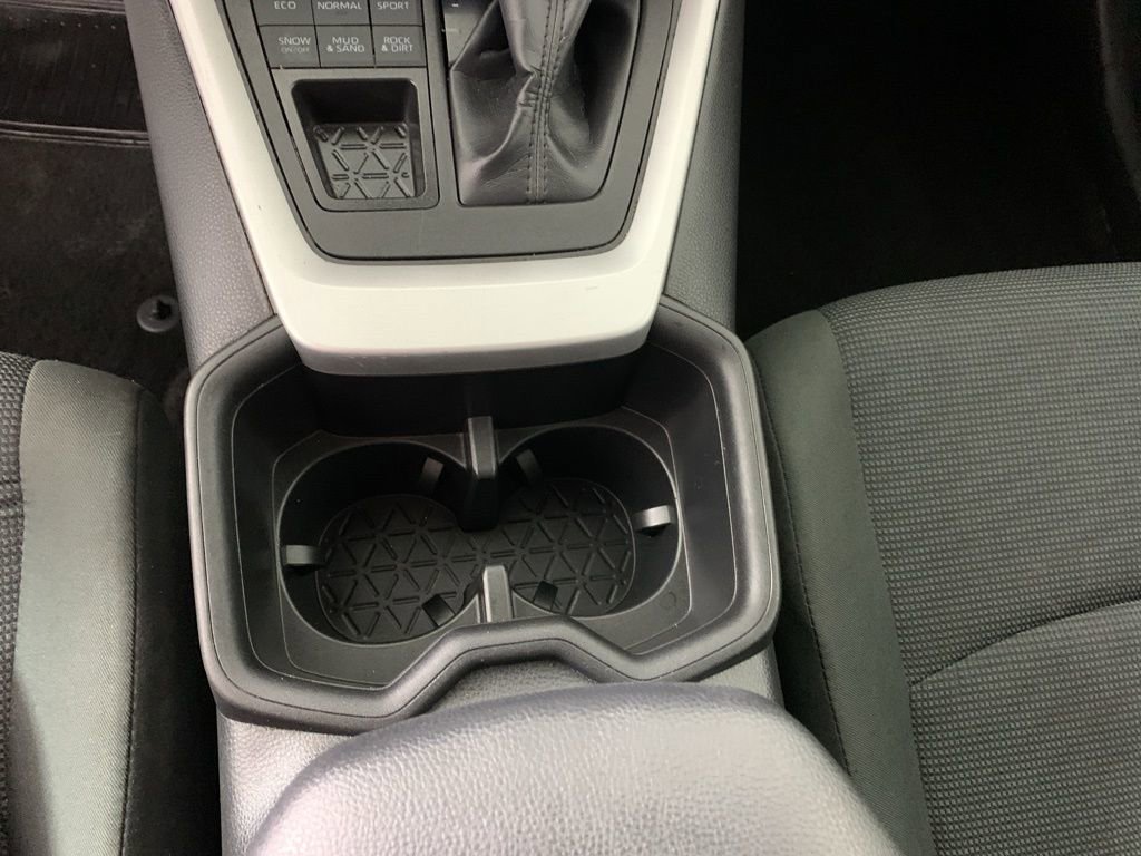 Used 2024 Toyota RAV4 LE image 25
