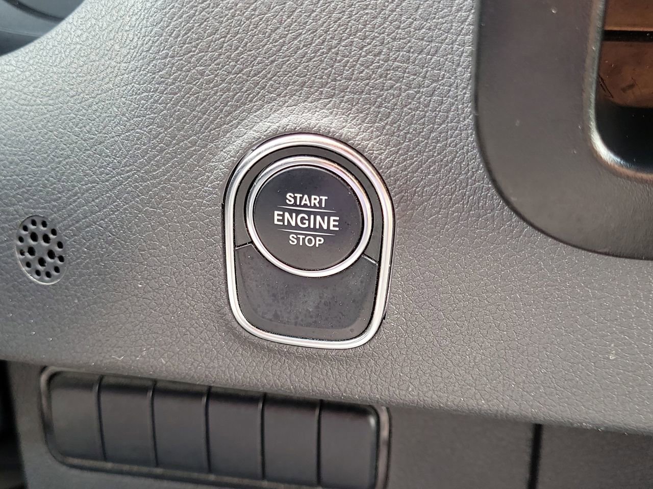 Used 2023 Mercedes-Benz Sprinter 1500 image 25