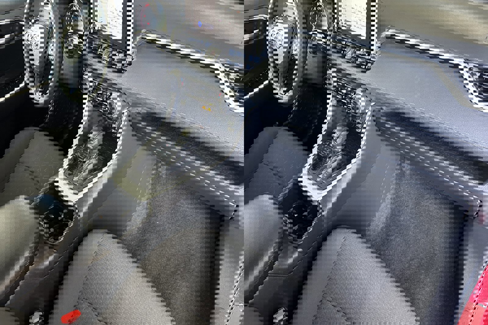 Used 2023 Toyota RAV4 XLE image 17