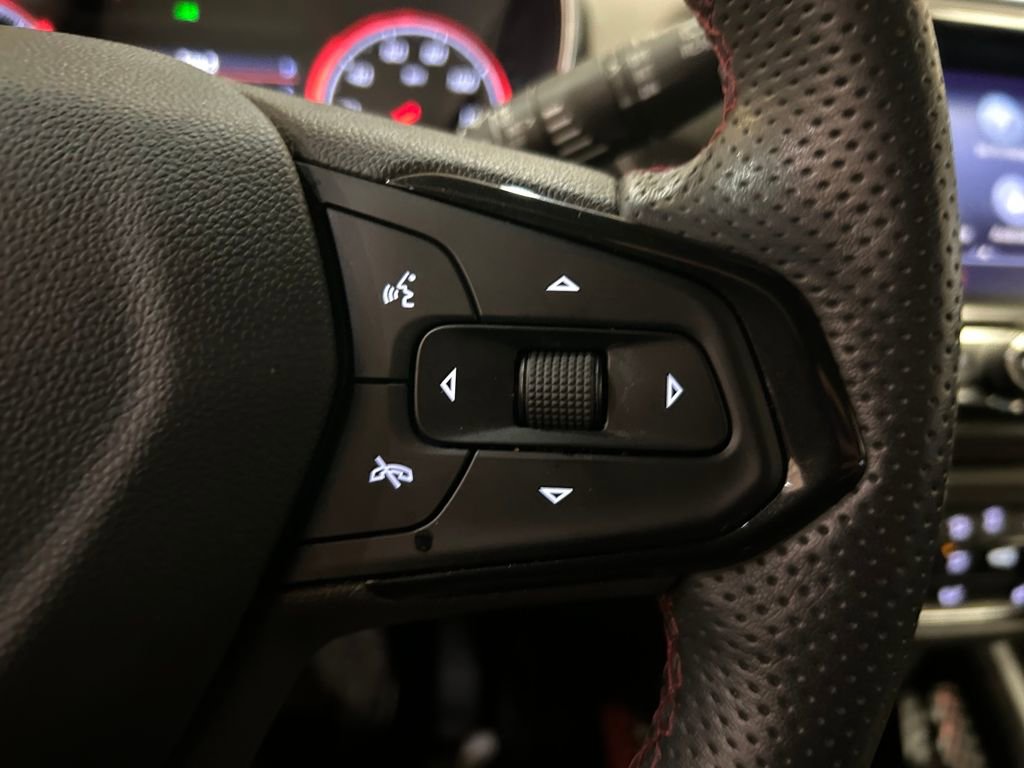 Used 2022 Chevrolet TrailBlazer RS w/ Technology Package image 19