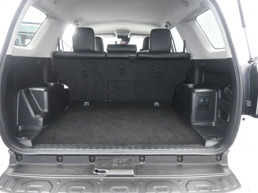 Used 2024 Toyota 4Runner TRD Off-Road Premium image 8