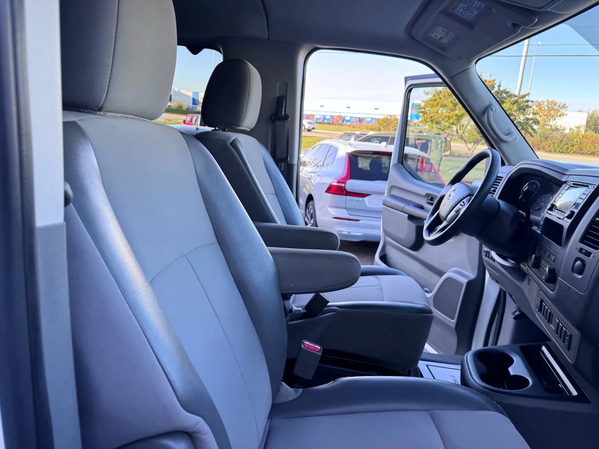 Used 2018 Nissan NV 3500 S RWD image 11