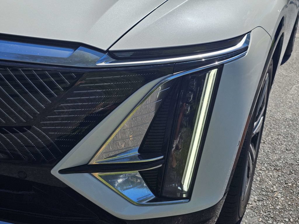 Certified 2024 Cadillac Lyriq Luxury w/ LPO, Floor Liner Package AWD/4WD image 11