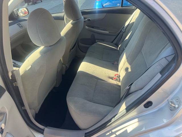 Used 2013 Toyota Corolla LE FWD image 7