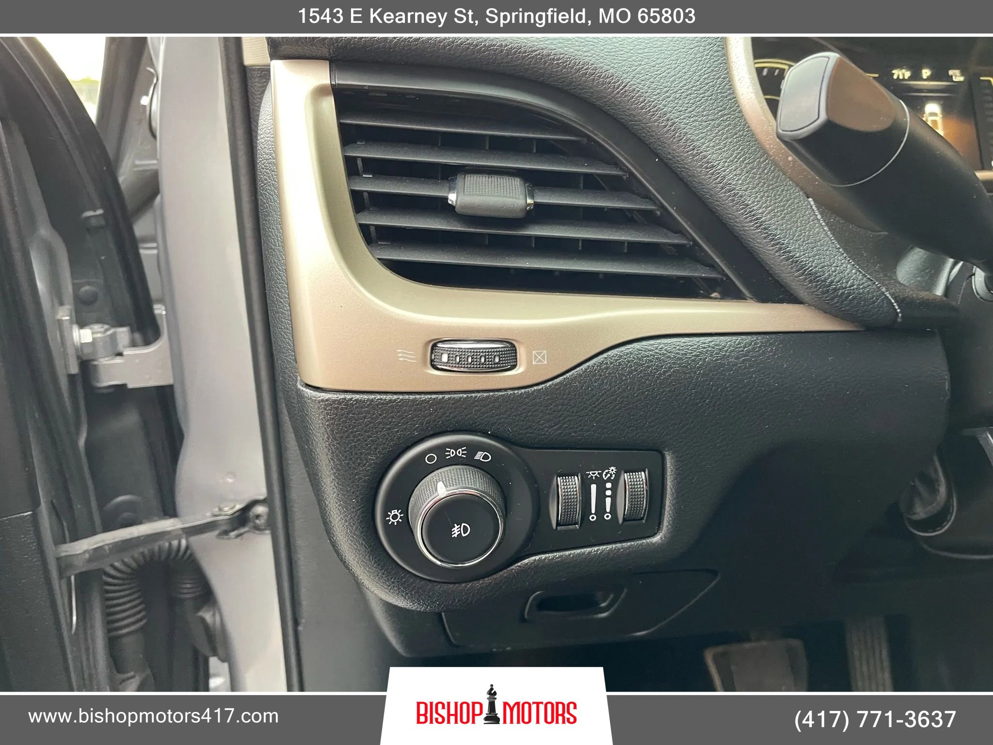 Used 2014 Jeep Cherokee Latitude image 19