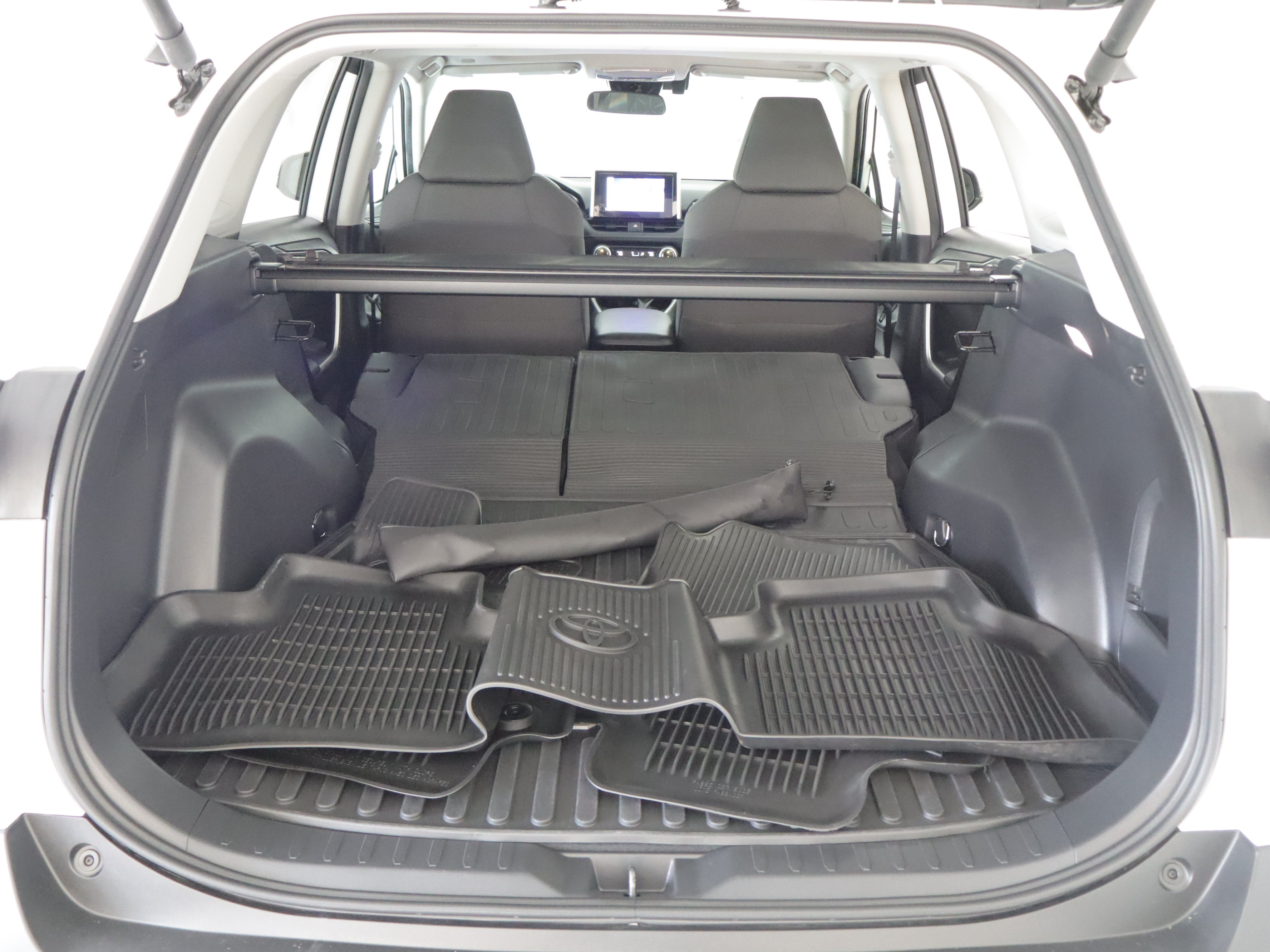 Used 2024 Toyota RAV4 XLE w/ Convenience Package AWD/4WD image 22