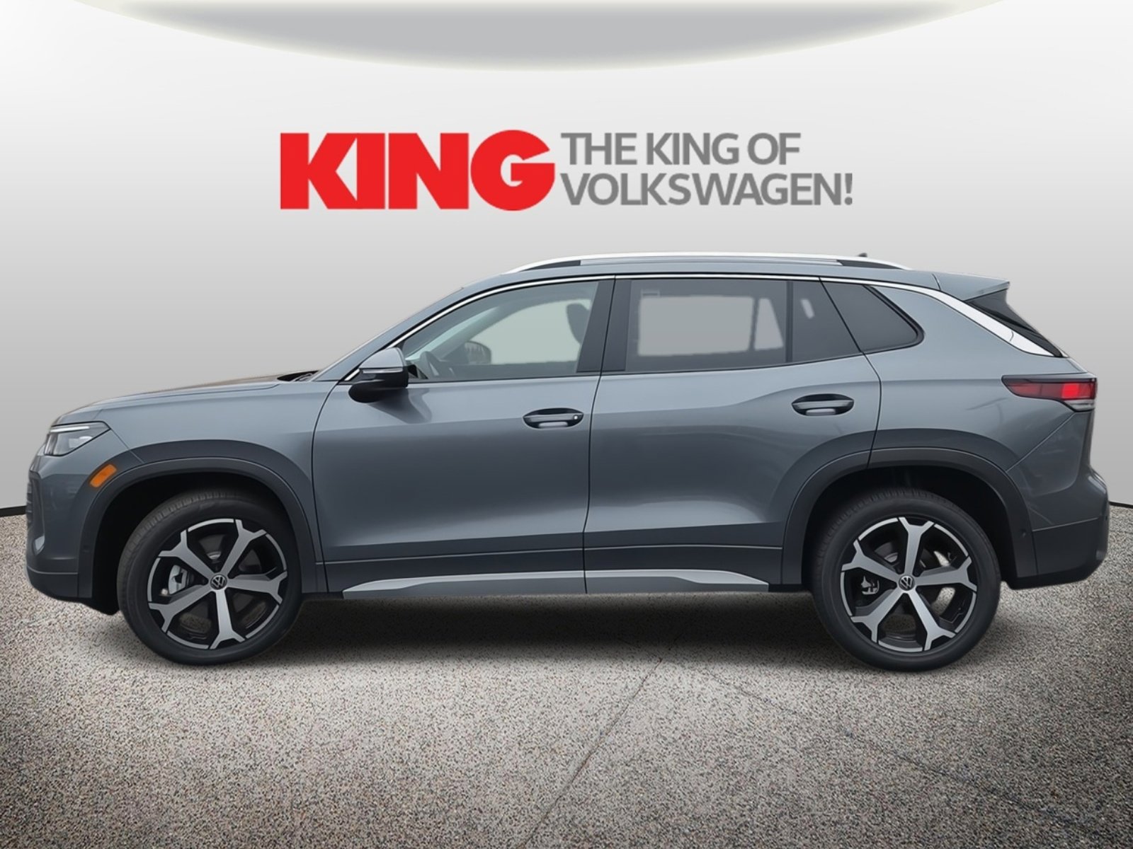 New 2026 Volkswagen Tiguan SE image 7