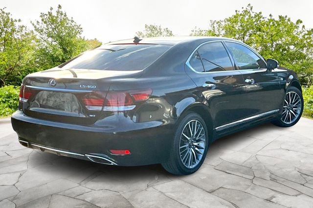 Used 2013 Lexus LS 460 AWD w/ F-Sport Pkg image 2
