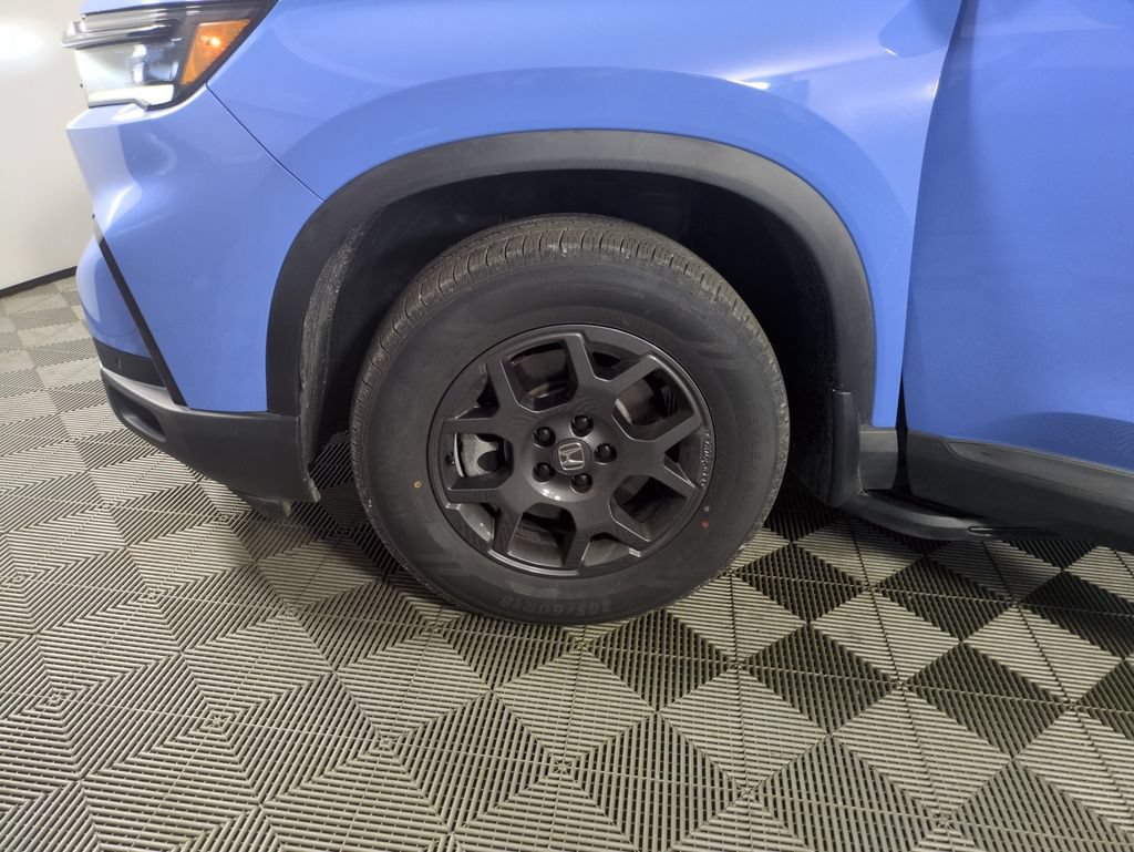 Certified 2023 Honda Pilot TrailSport image 30