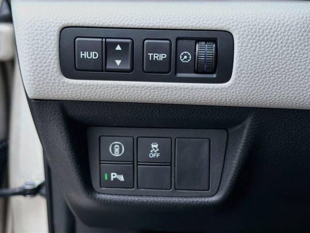 Used 2018 Honda Accord Touring image 34