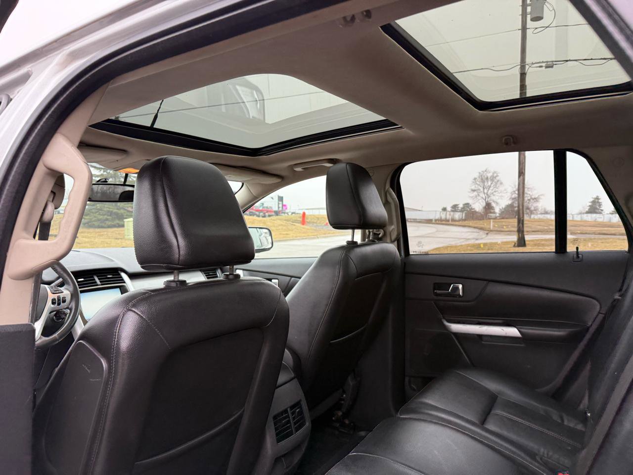 Used 2011 Ford Edge SEL w/ Canadian Comfort Pkg AWD/4WD image 19