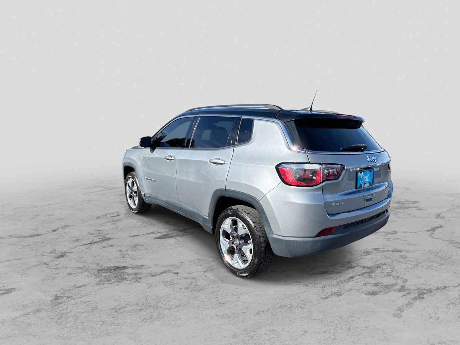 Used 2018 Jeep Compass Limited w/ Navigation Group AWD/4WD image 6