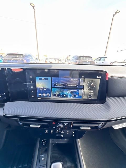 New 2025 Nissan Kicks SR image 12