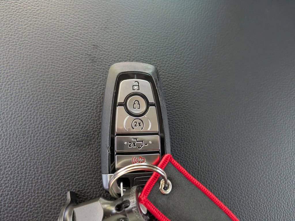 New 2026 Ford F250 XLT w/ XLT Premium Package image 34