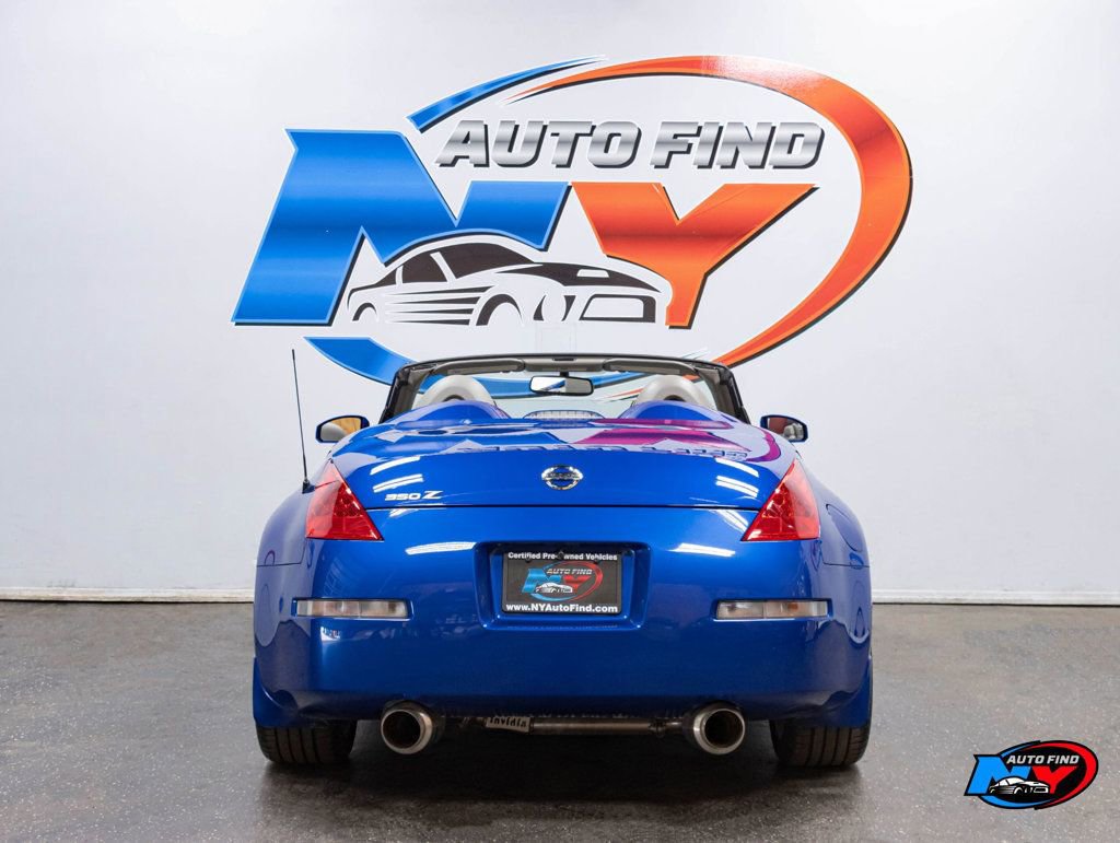 Used 2006 Nissan 350Z Touring RWD image 4