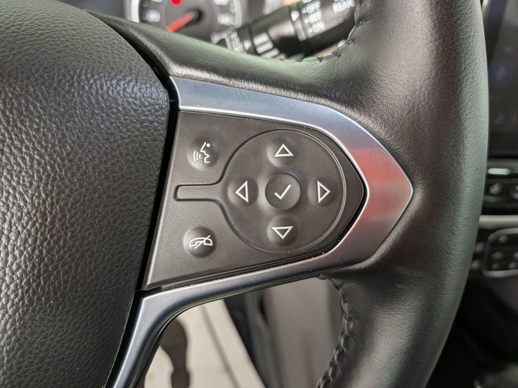 Used 2022 Chevrolet Traverse LT image 22