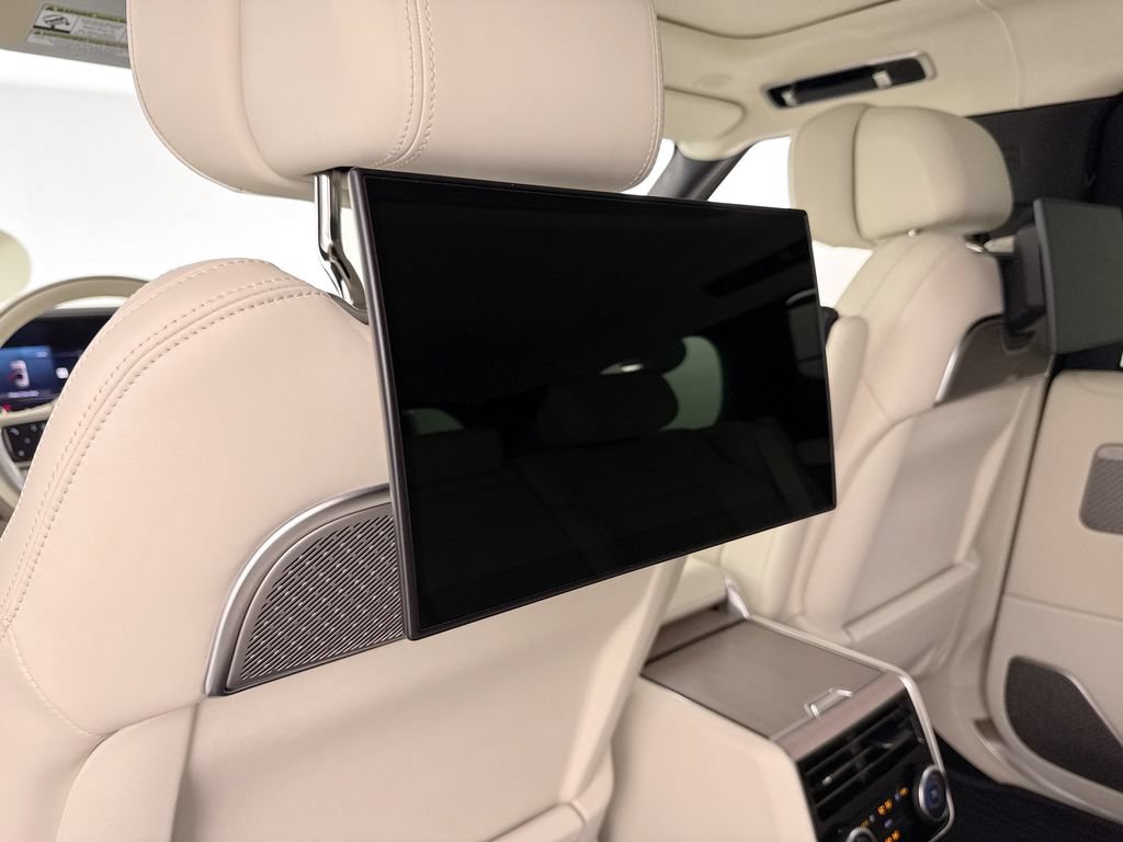New 2026 Land Rover Range Rover Long Wheelbase Autobiography AWD/4WD image 26