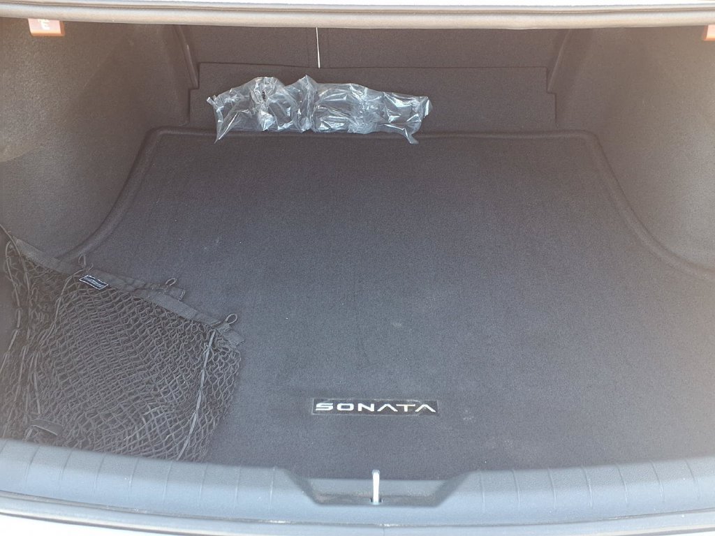 Used 2025 Hyundai Sonata Limited FWD image 11