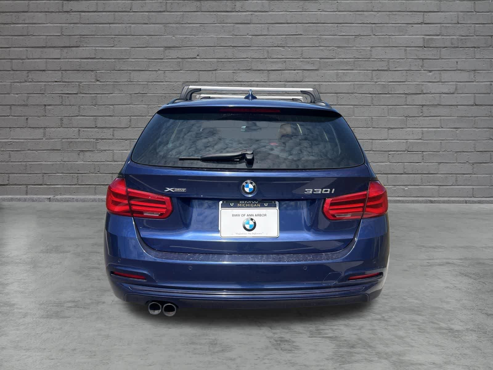 Used 2018 BMW 330i xDrive Wagon AWD/4WD image 7