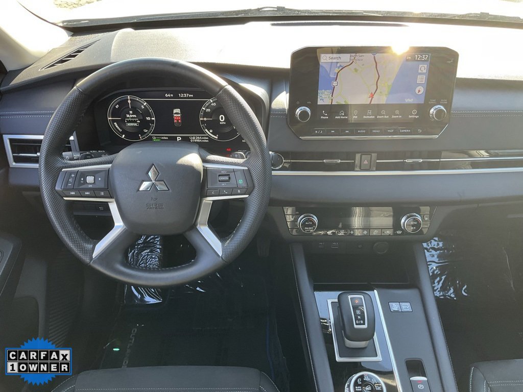 Used 2023 Mitsubishi Outlander SE image 37