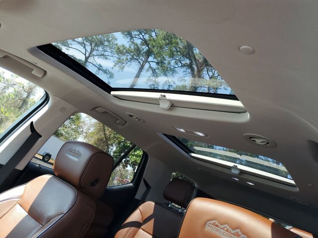 Used 2018 Chevrolet Traverse High Country image 26