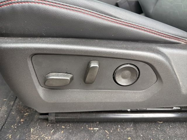 Used 2024 Chevrolet Colorado Z71 w/ Z71 Convenience Package 2 image 19