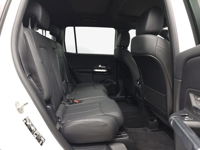 Used 2022 Mercedes-Benz GLB 250 image 36