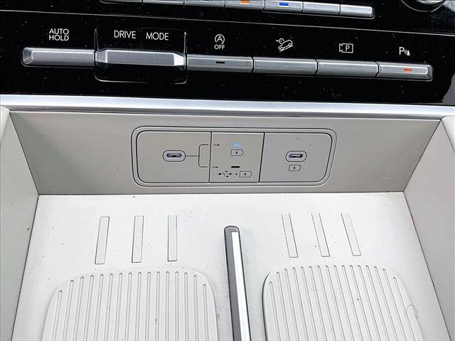 Used 2025 Hyundai Santa Fe SE FWD image 28