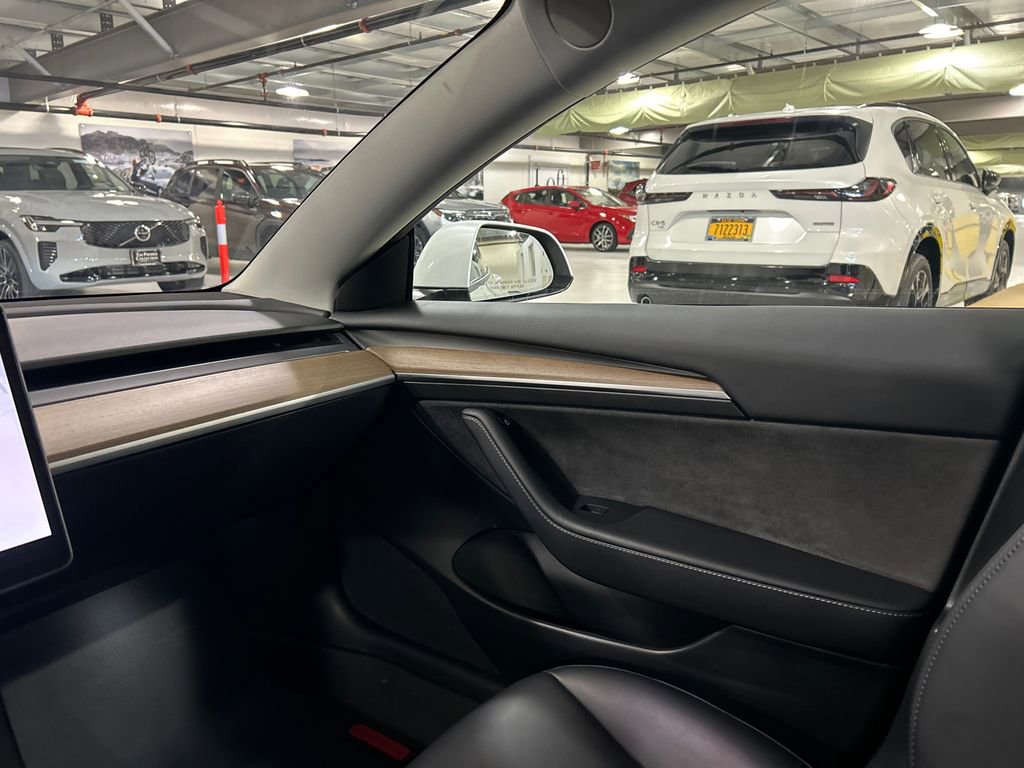 Used 2023 Tesla Model 3 Performance image 23