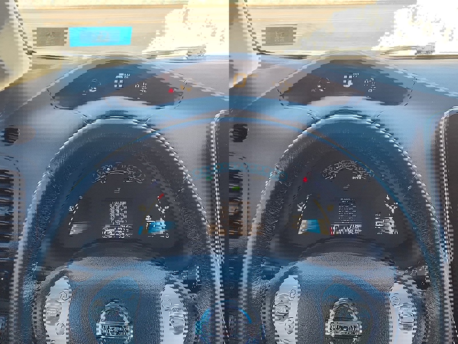 Used 2015 Nissan Leaf SL w/ Premium Package image 14