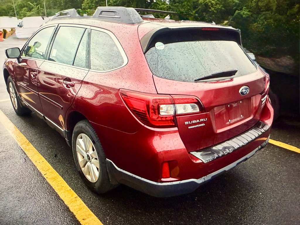 Used 2017 Subaru Outback 2.5i Premium image 4