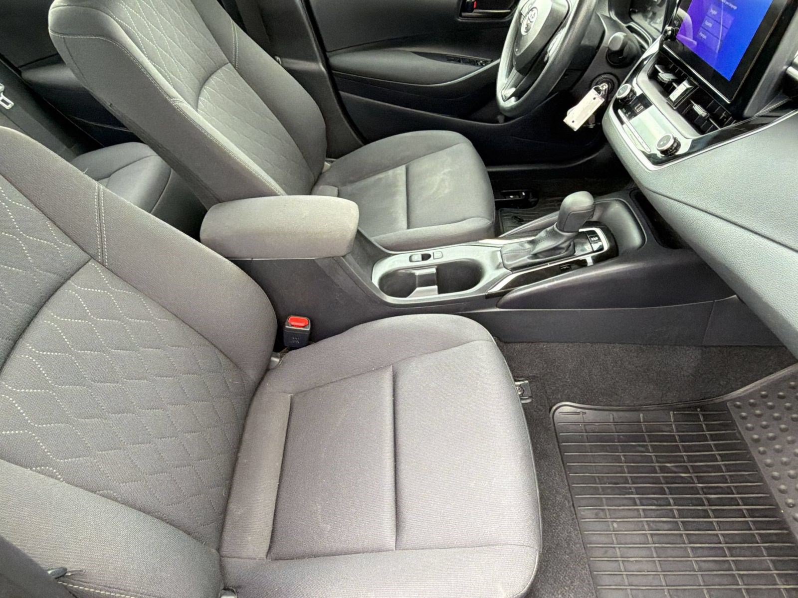 Used 2025 Toyota Corolla LE FWD image 26