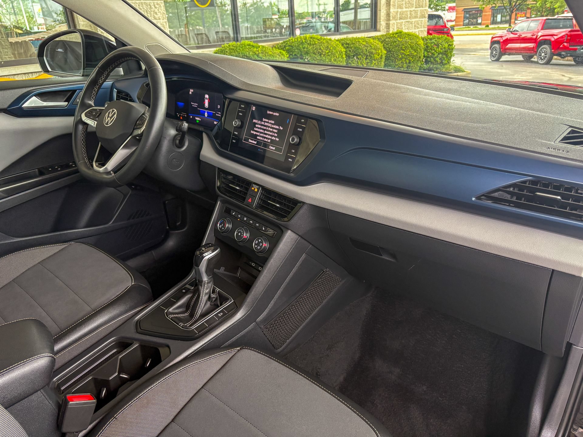 Used 2022 Volkswagen Taos SE FWD image 23