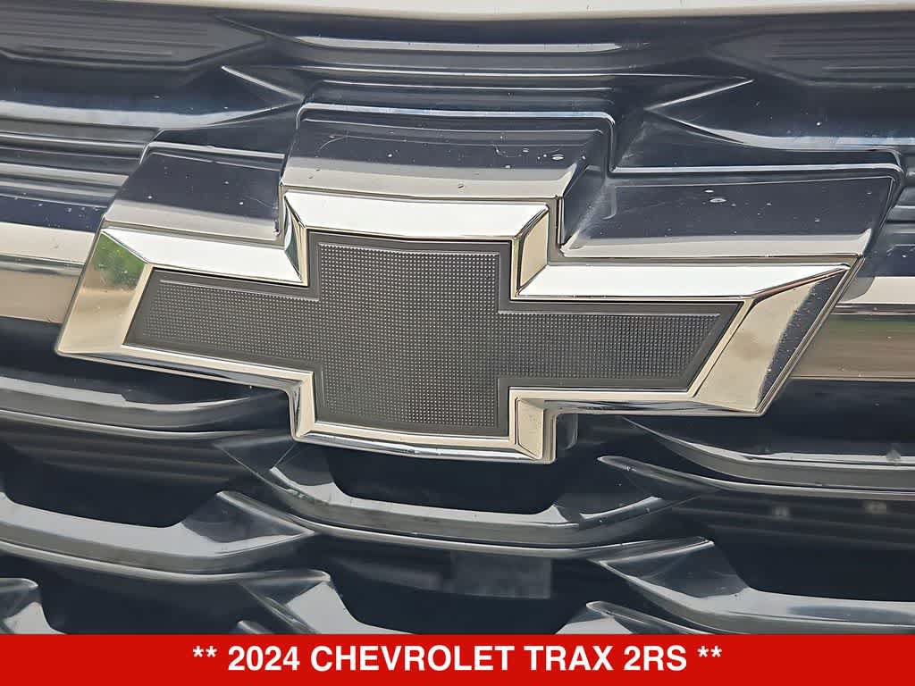 Used 2024 Chevrolet Trax RS FWD image 12
