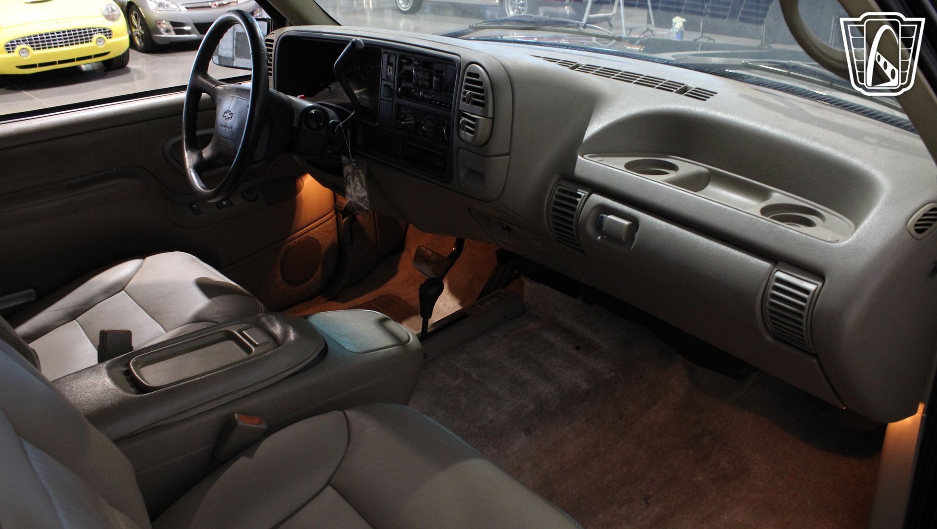 Used 1996 Chevrolet Tahoe 4WD 2-Door image 7
