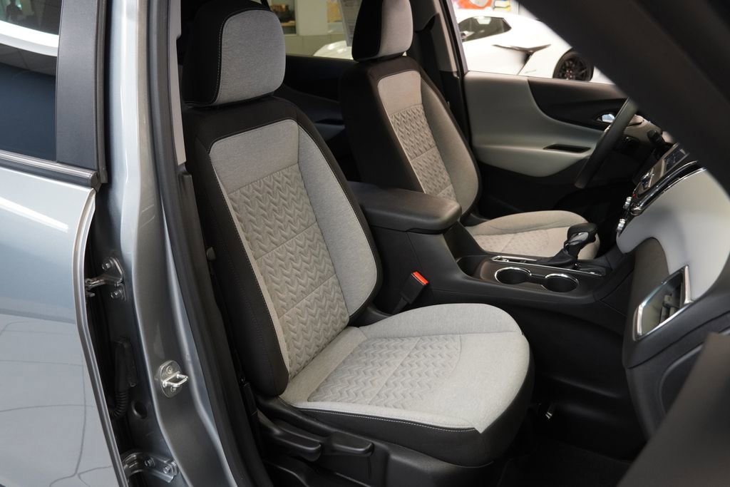 Used 2023 Chevrolet Equinox LS w/ LS Convenience Package image 26